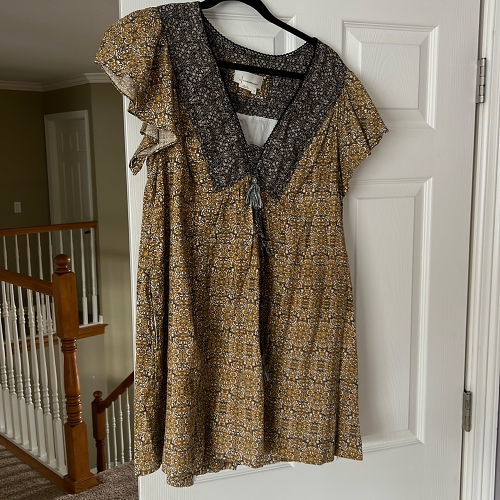 Adorable flutter sleeve dress fromAnthropologie. Worn twice.
